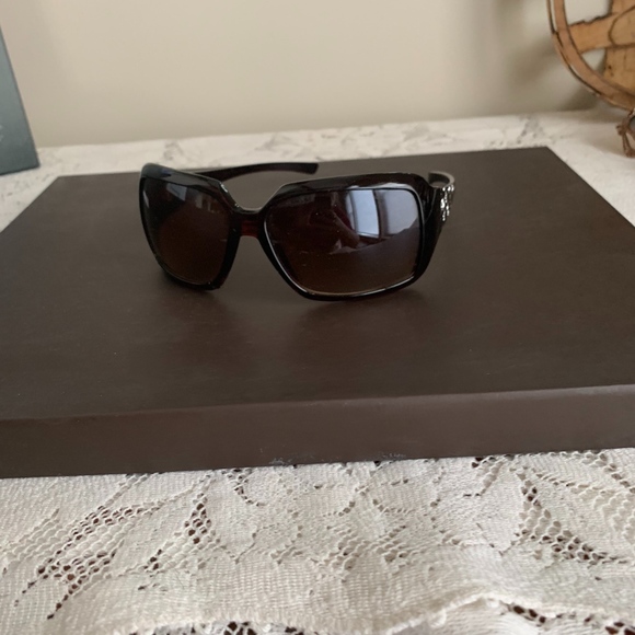Tortoise Shell Sunglasses with silver detail - Picture 2 of 2